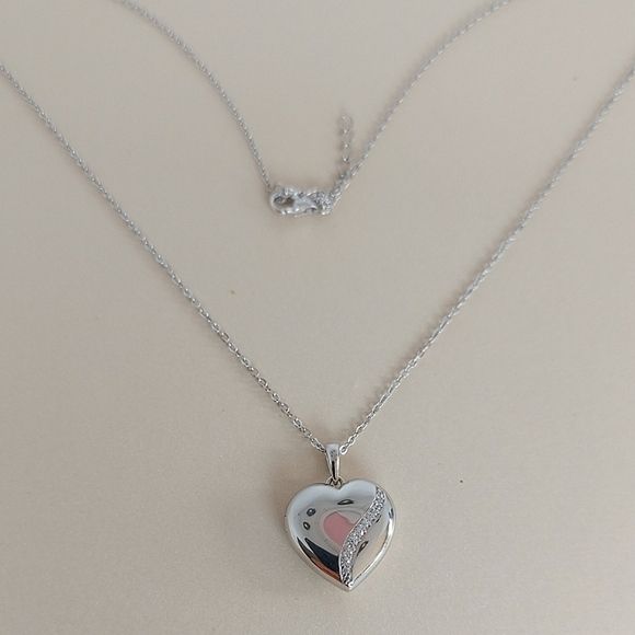 925 Sterling Silver Heart Shaped Locket w engraved message "I love you mom"