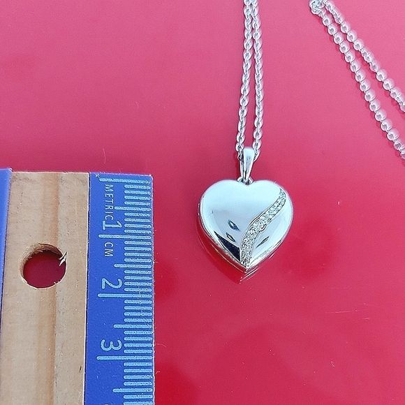 925 Sterling Silver Heart Shaped Locket w engraved message "I love you mom"