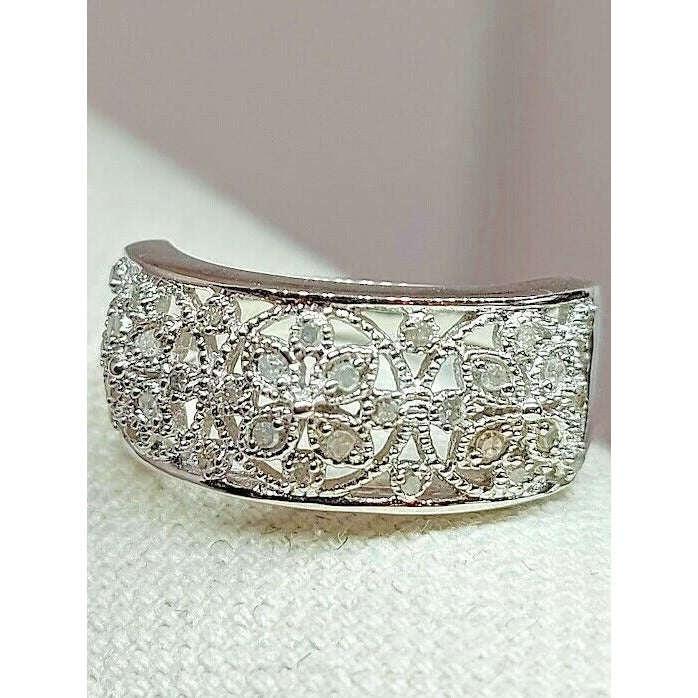 0.23 Carat Genuine White Diamond 925 Sterling Silver Ring.