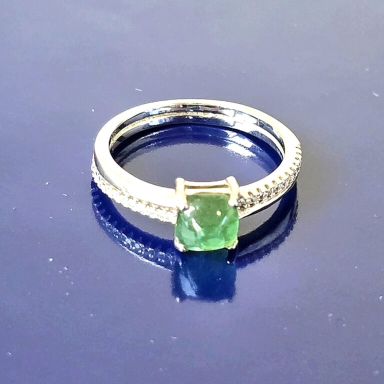 Natural Emerald 925 Sterling Silver Ring Sz 7