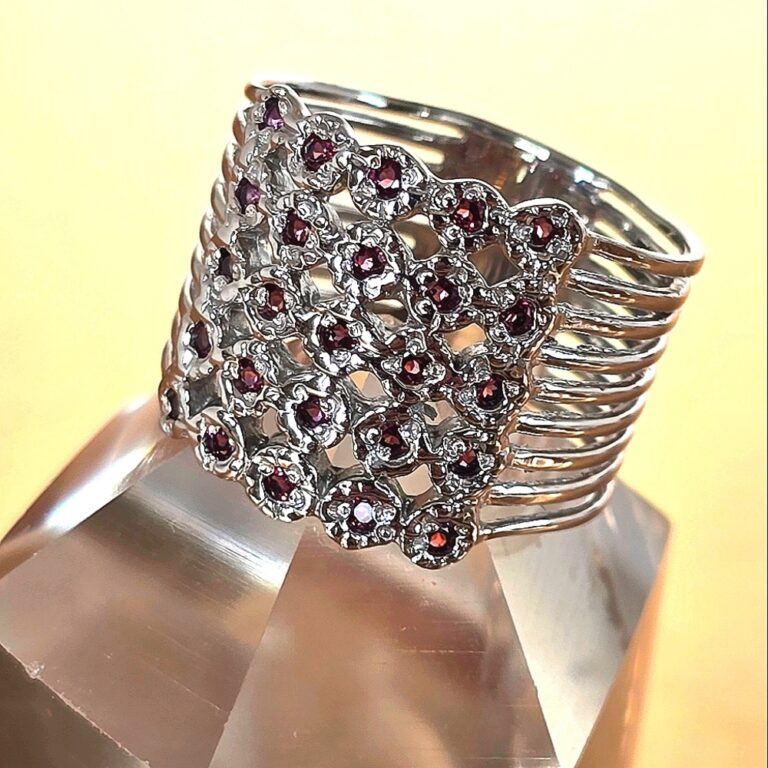 Natural Round Rhodolite Garnet 925 Sterling Silver Ring Size 8.25