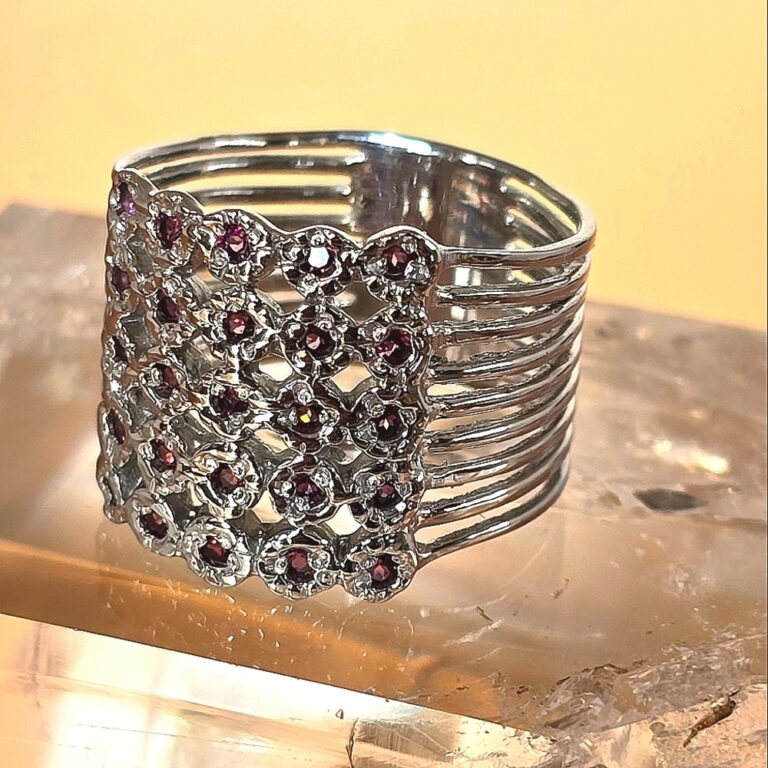 Natural Round Rhodolite Garnet 925 Sterling Silver Ring Size 8.25